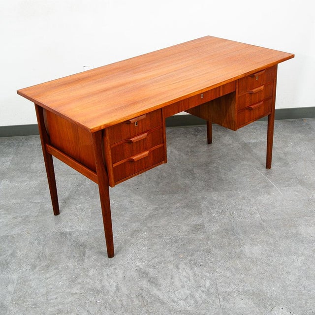 Brown 1960s Mid Century Danish Modern Desk Executive Teak 7 Drawer Floating Doors Locking Nm For Sale - Image 8 of 12