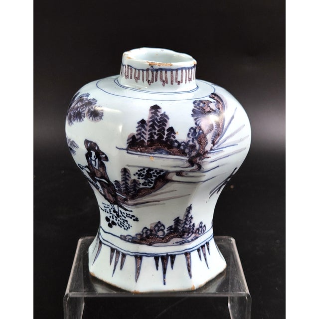 Antique Dutch Blue and Manganese Octagonal Baluster Vase from Delft, 1680 For Sale - Image 6 of 13