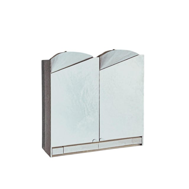 A very luxurious exclusive bathroom cabinet with mirs and lighting from the 80s by Schneider Switzerland. Beautiful...