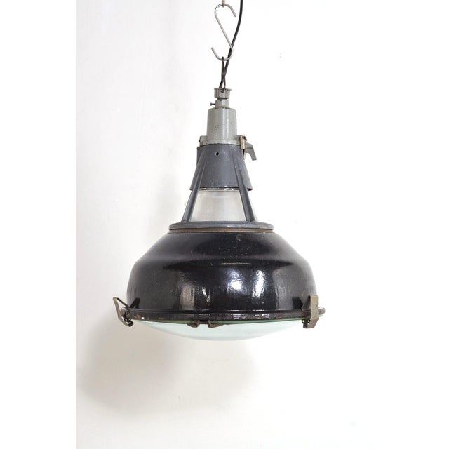 Vintage Industrial Enamel Pendant Lamp, 1950s For Sale - Image 6 of 10