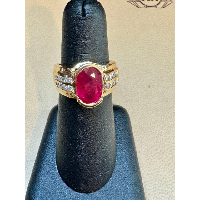 AGL Certified 3.5 Carat Burma Ruby & Diamond Ring in 18 Karat Yellow Gold Ring For Sale - Image 9 of 18