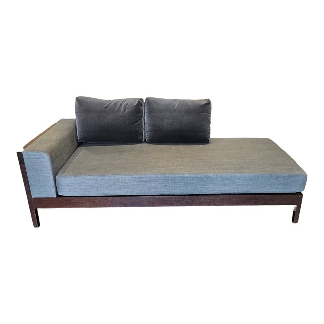 Elegant Holly Hunt Jupiter Chaise / Daybed For Sale