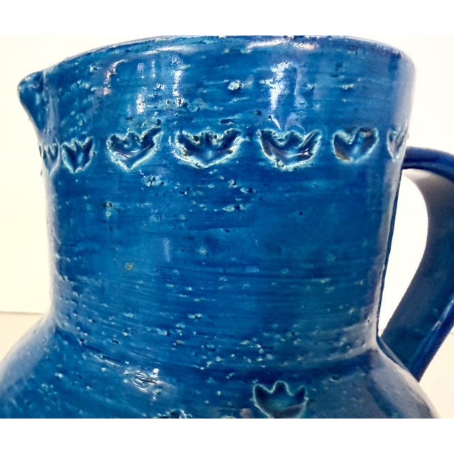 Handmade Rimini Blue Lacquered Ceramic Jug by Aldo Londi for Bitossi, Italy, 1960s For Sale - Image 11 of 12