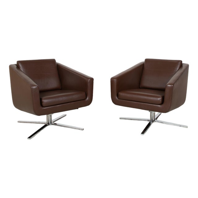 Pavo Leather Chrome Armchair Set in Brown with Manual Reclining Function from FSM, Set of 2 For Sale