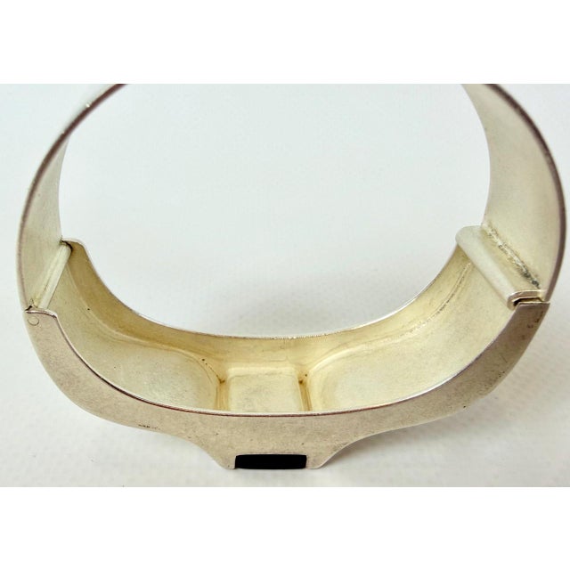1970s Mid-Century Modern Finnish Sterling Silver and Tiger Eye Bangle Bracelet by Raimo Keskinen for Lahti, 1970s For Sale - Image 5 of 11