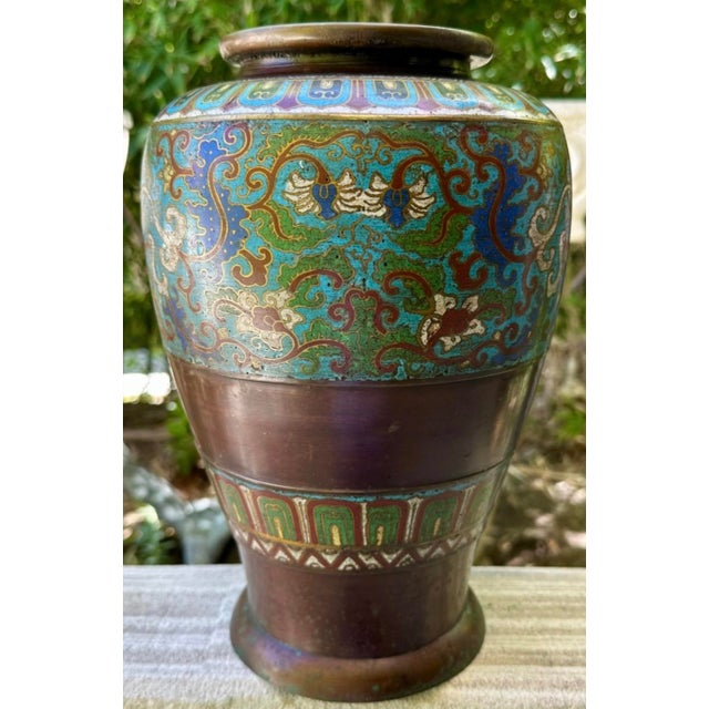 18th Century Chinese Cloisonné Bronze Vase With Lotus Flower Motif For Sale - Image 10 of 18