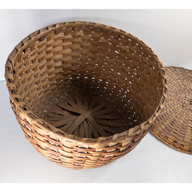 Tan 19th Century Native American Northeast Indian Polychrome Covered Splint Basket For Sale - Image 8 of 13