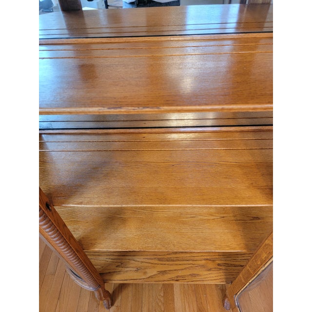 Antique Quarter-Sawn Oak Curved Glass China Cabinet, C. 1910 For Sale - Image 14 of 18