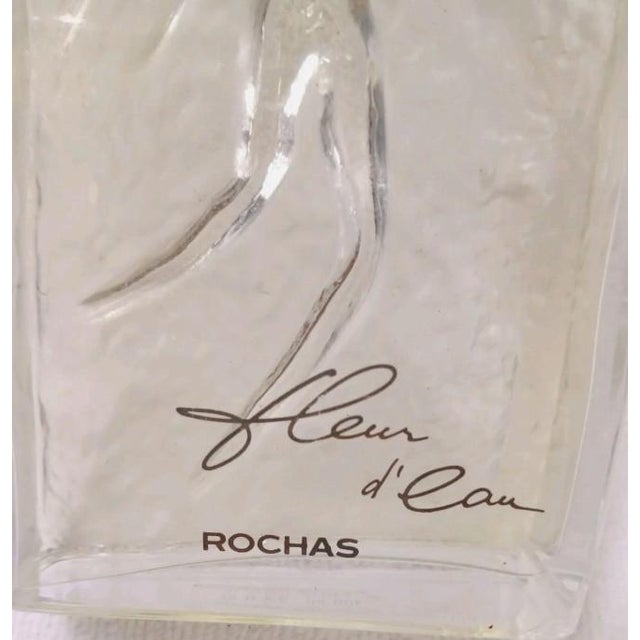 Transparent 1990s Rochas Design House Vintage Crystal Bottle F'leur D' Eau Ice Cube Woman France Large Size 3.4oz For Sale - Image 8 of 9