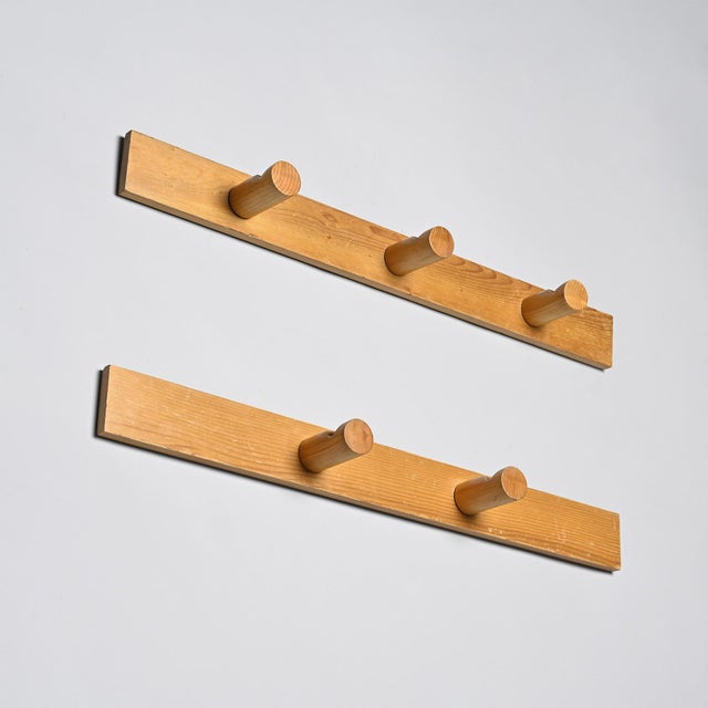 Set of two solid pine coat racks with 3 and 2 hooks. Provenance: "Les Tournavelles" Residence, Arcs 1800, French Alps. A...