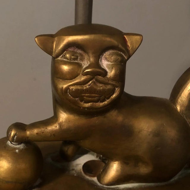 English Vintage Large Brass Foo Dog India Export Table Lamp For Sale - Image 3 of 9