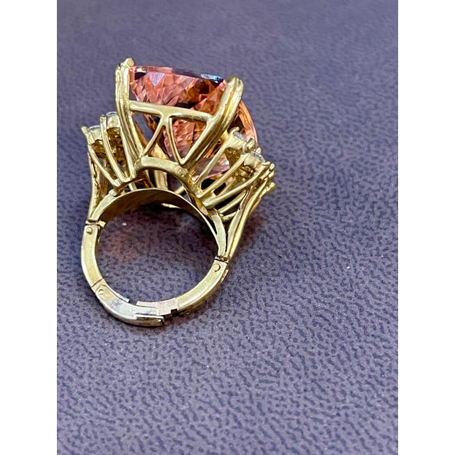 Pink 27 Carat Cushion Shape Morganite & Diamond Cocktail Ring 14 Karat Yellow Gold For Sale - Image 8 of 18