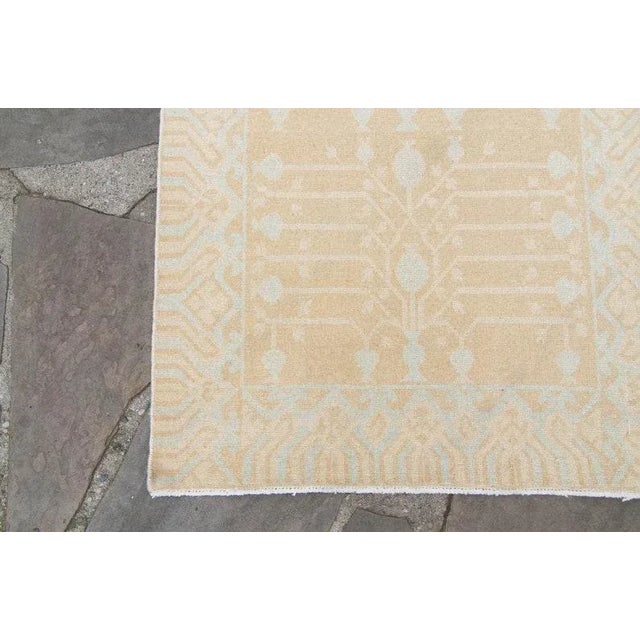 1980s Contemporary Botanical Pomegranates Pattern Mint & Mustard Wool Low Pile Hand-Knotted Rug - 3’3.5” x 11’5” For Sale In Los Angeles - Image 6 of 10