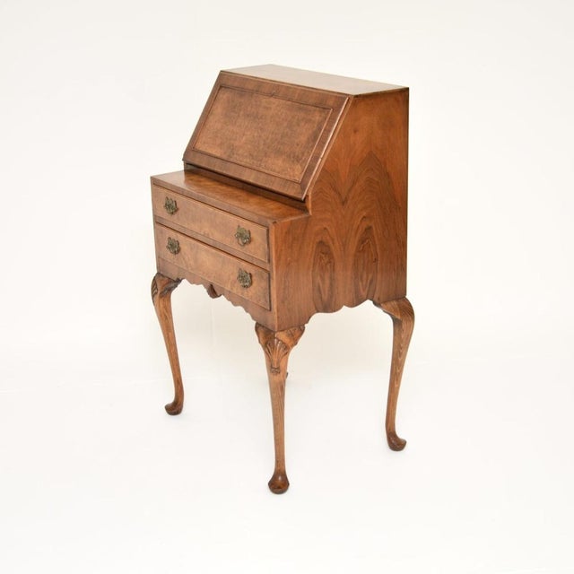 1920s Vintage Writing Desk in Burr Walnut, 1920s For Sale - Image 5 of 11