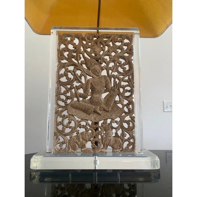 Balinese Carved Panel Table Lamp in Lucite Frame With Brass Hardware For Sale - Image 4 of 9