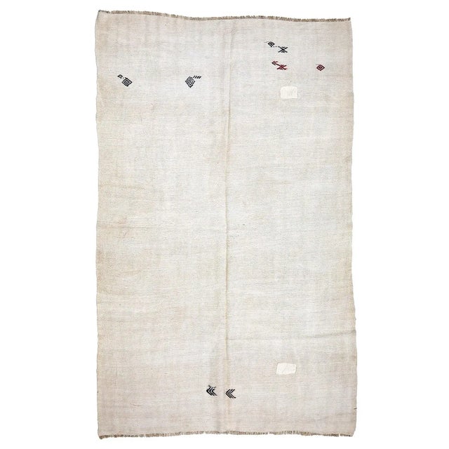 Textile Mid 20th Century Mid 20th Century White Vintage Hemp Kilim Rug For Sale - Image 7 of 7