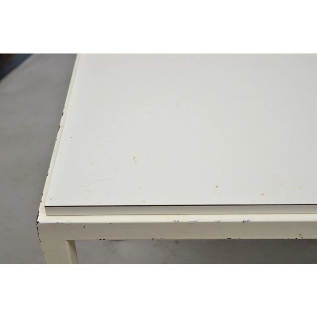 White Vintage Mid Century Modern Steel Metal White Laminate Top Coffee Table Bench For Sale - Image 8 of 14