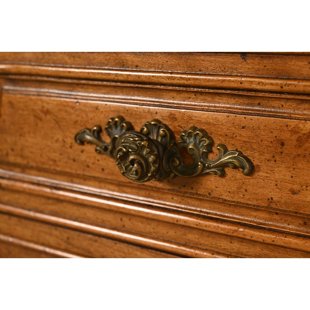 Henredon French Provincial Louis XV Carved Walnut Flip Top Buffet Server or Bar Cabinet, Circa 1970s For Sale - Image 13 of 17