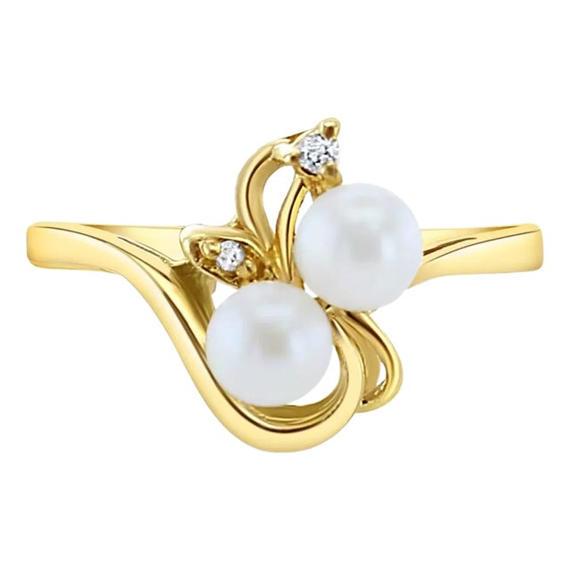 4MM Cultured Pearl Cluster Ring 14k Yellow Gold, Size 3 For Sale