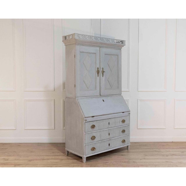 Late 18th-Century Scandinavian Two-Part Secretary, Circa 1790 For Sale - Image 4 of 17