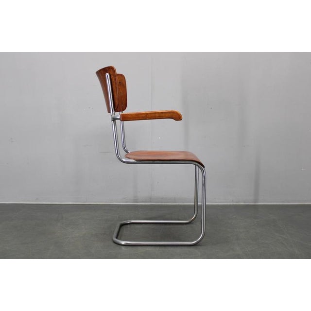 This bauhaus cantilever armchair was produced in czechoslovakia during the 1930s by kovona and follows a design attributed...
