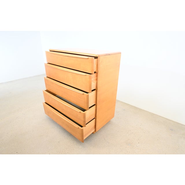 Wood Heywood-Wakefield Mid-Century Modern Sculpted Birch 5-Drawer Highboy Dresser | Newly Refinished For Sale - Image 7 of 15