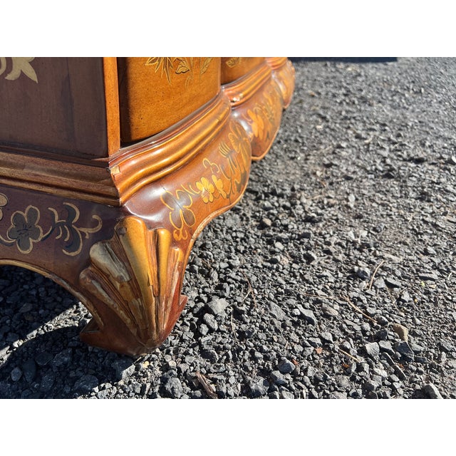 Vintage Hand-Painted Chinoiserie Serpentine Three-Drawer Chest For Sale - Image 12 of 17