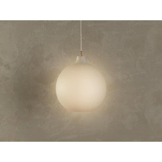 Round Pendant Lamp in Frosted Glass, 1960s For Sale - Image 7 of 7