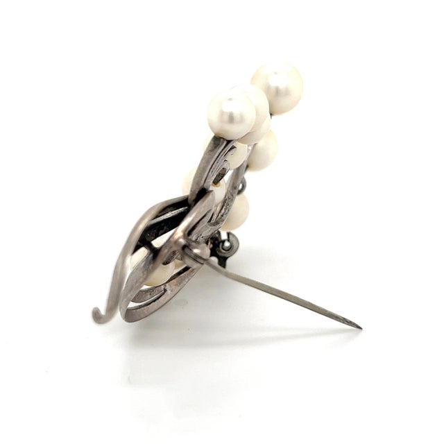 White 1990s Mikimoto Estate Akoya Pearl XL Spray Brooch Sterling Silver For Sale - Image 8 of 12