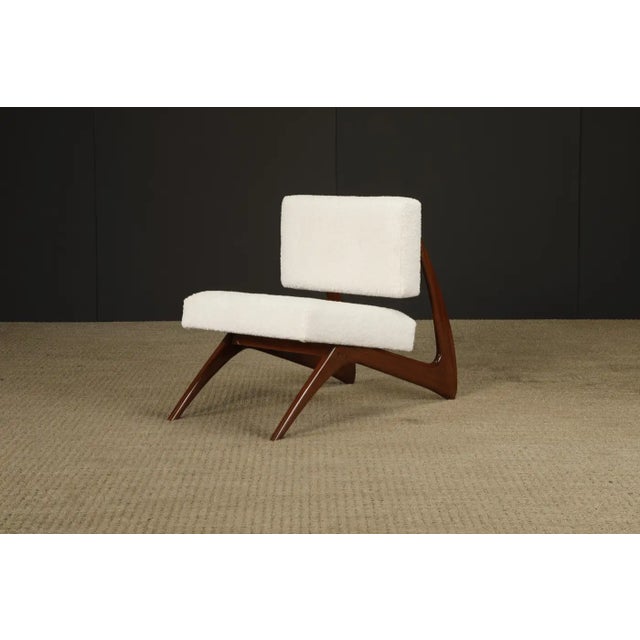 Móveis Cimo Brazilian Modern Sculptural Rosewood and White Bouclé Lounge Chair, 1960s For Sale - Image 4 of 16