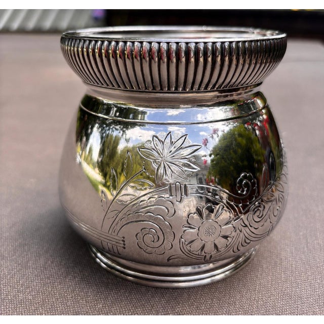 French Country Antique Meriden Britannia Silver Plate Cachepot Engraved Victorian Jardiniere Vase Pattern No. 1952 | Art Nouveau Floral Repoussé | Mirror Finish For Sale - Image 3 of 12