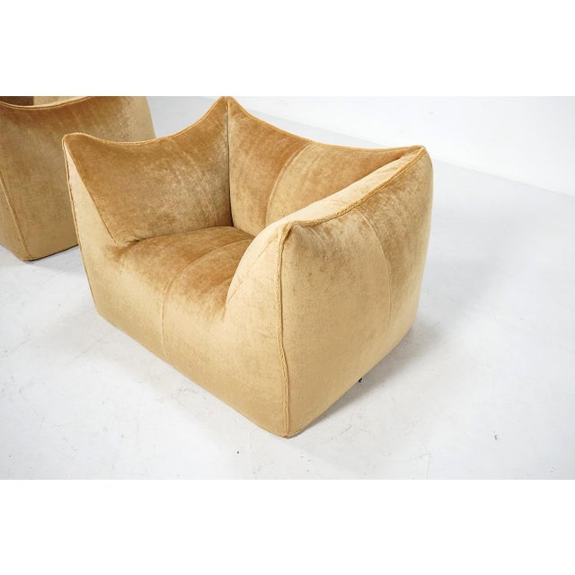 Set of Le Bambole Lounge Chairs in Mohair by Mario Bellini for B&B Italia, 1980s For Sale - Image 9 of 13