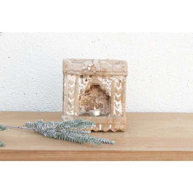 White Lime Patina, Indian Stone Niche For Sale In Los Angeles - Image 6 of 6