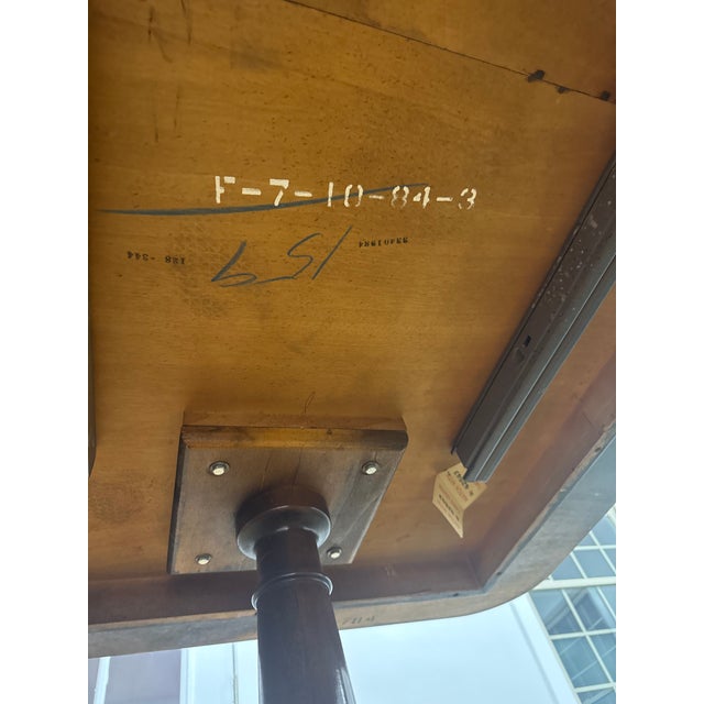 1980s Baker Furniture Style Georgian Banded Mahogany Double Pedestal Dining Table For Sale - Image 4 of 4