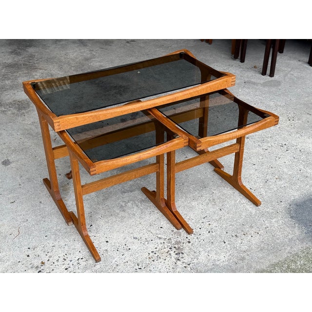 Mid-Century Modern Danish Unika Nesting Tables in Oak, 1970s, Set of 3, in Good conditions. Designed 1970 to 1979