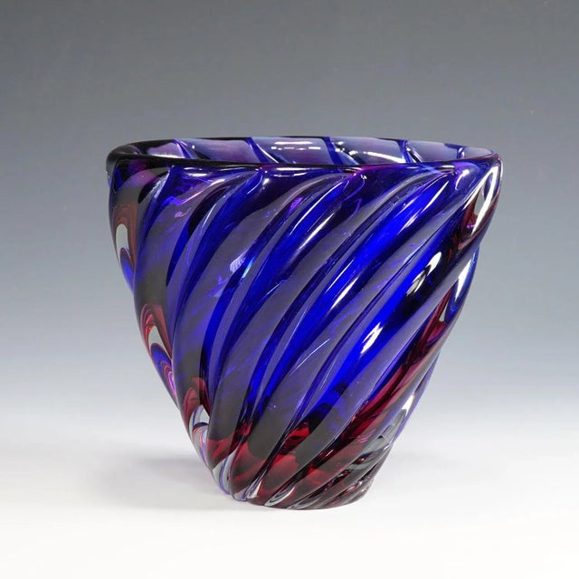 Murano Ribbed Submerged Vase by Archimede Seguso, 1950s For Sale - Image 3 of 9