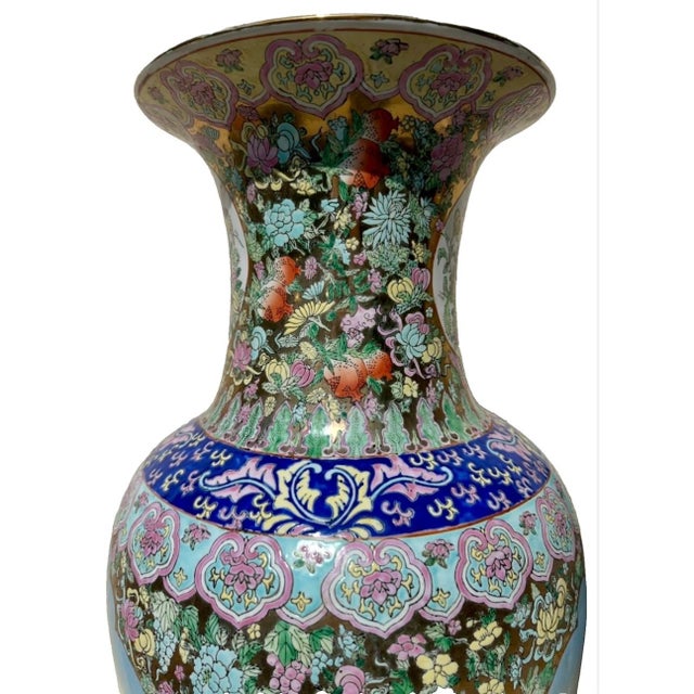 1930s Pair of Monumental Chinese Famille Rose Canton Gold Gilt Palace Vases For Sale - Image 12 of 18