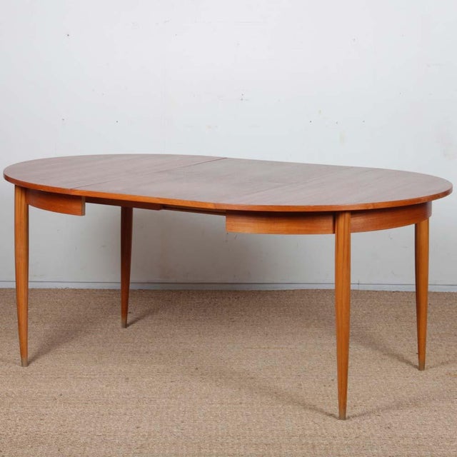 1960s Round Extendable Wooden Dining Table, 1960s For Sale - Image 5 of 8