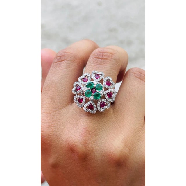 Art Deco 14k White Gold Emerald and Ruby Floral Cocktail Ring With Diamonds Size 6 For Sale - Image 3 of 13