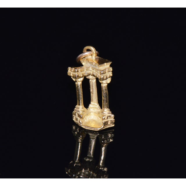 Italian 18k Solid Gold Roman Column Ruins - Temple of Apollo Charm Pendant For Sale - Image 4 of 9