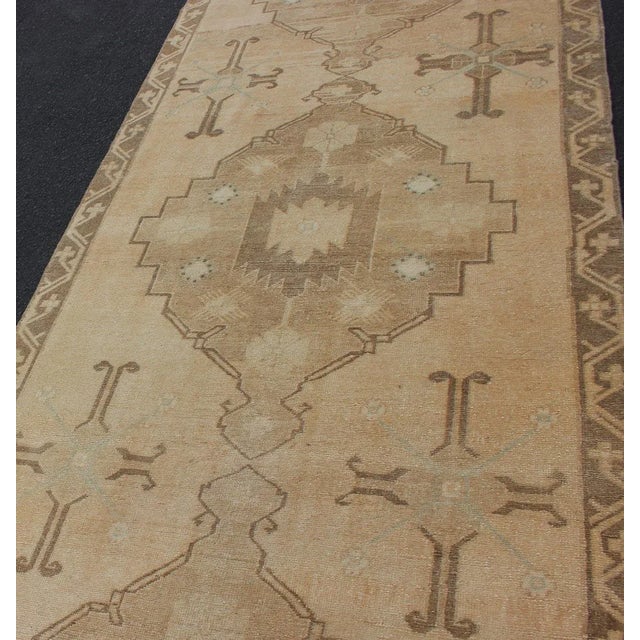Vintage Turkish Oushak Runner Neutral and Warm Colors With Tribal Medallions For Sale In Atlanta - Image 6 of 13