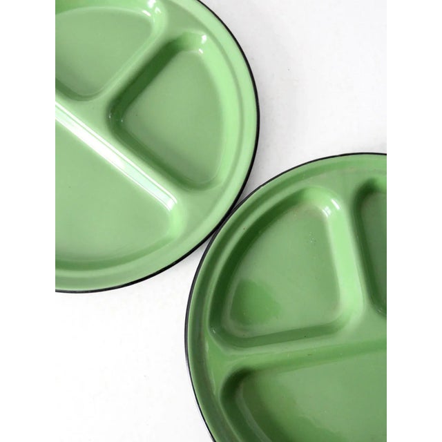 Green Mid-Century Enamelware Plates - Set of 2 For Sale - Image 8 of 9