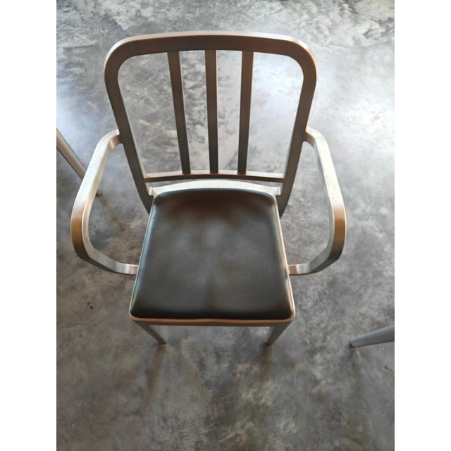 Set of Six Emeco Brushed-Aluminum Chairs. Two Armchairs & Four Side Chairs For Sale - Image 11 of 15