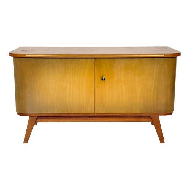 Mid-Century Chest of Drawers For Sale