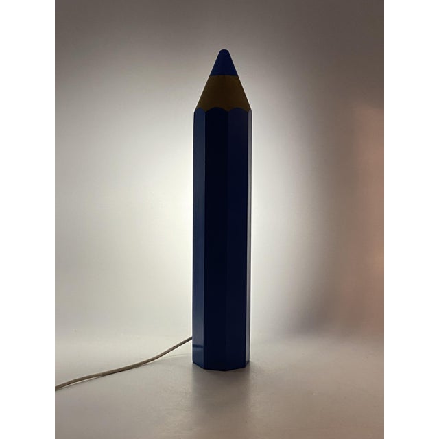 1980s Postmodern Blue Pencil Table Lamp by Michel Aroutcheff for Vilac, France, 1980s For Sale - Image 5 of 12