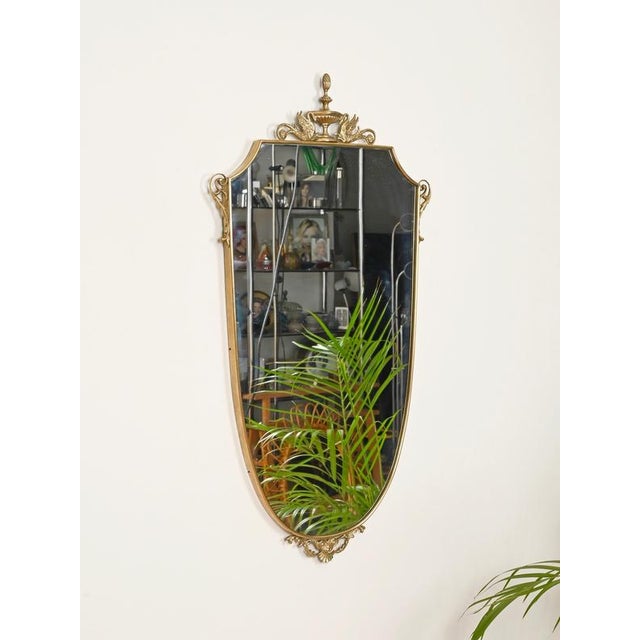 Large Neoclassical Italian Shield Brass Wall Mirror by Gio Ponti, 1950s For Sale - Image 6 of 10