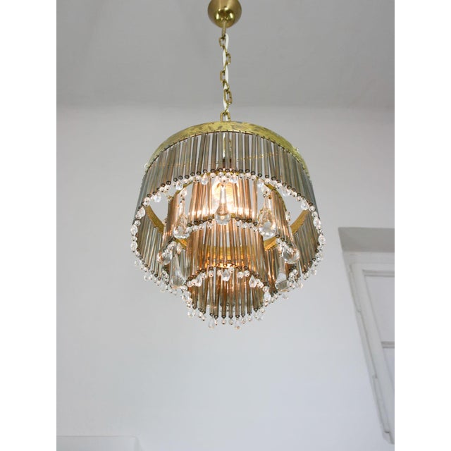 Mid-Century Modern Teardrop Three-Tier Pendant Light in Brass and Crystal, 19560s For Sale - Image 5 of 15