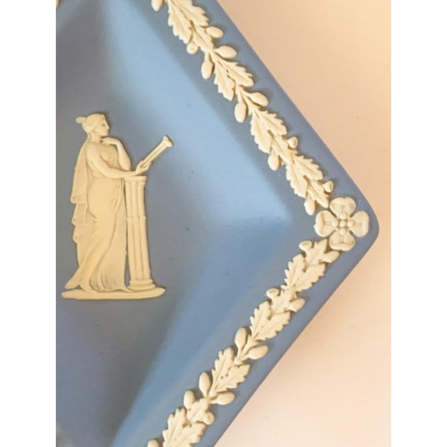 Classic Wedgwood Jasperware diamond dish in a beautiful classic Wedgwood blue. This darling dish would make a great little...