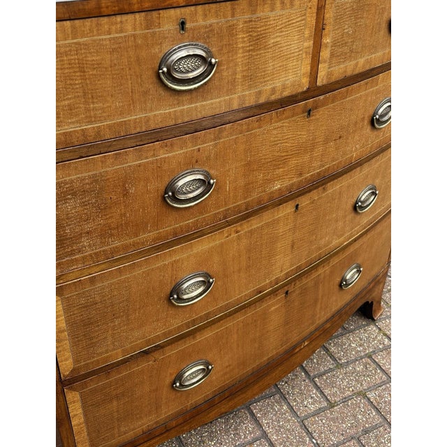 Wood Bow Front Chest of Drawers in Inlaid Mahogany For Sale - Image 7 of 11