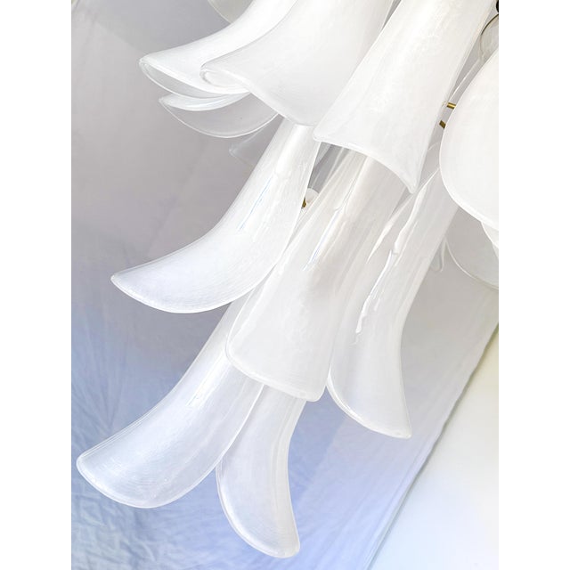 Contemporary Frosted “Selle” Murano Glass Chandelier in Mazzega Style by Simoeng For Sale - Image 6 of 8